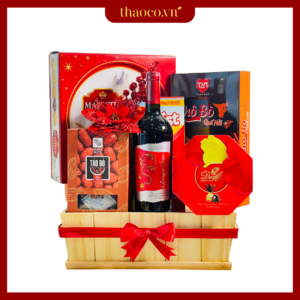 Rượu Vang và Hoa Hồng: Sự Kết Hợp Tuyệt Vời Cho Bữa Tiệc Lãng Mạn