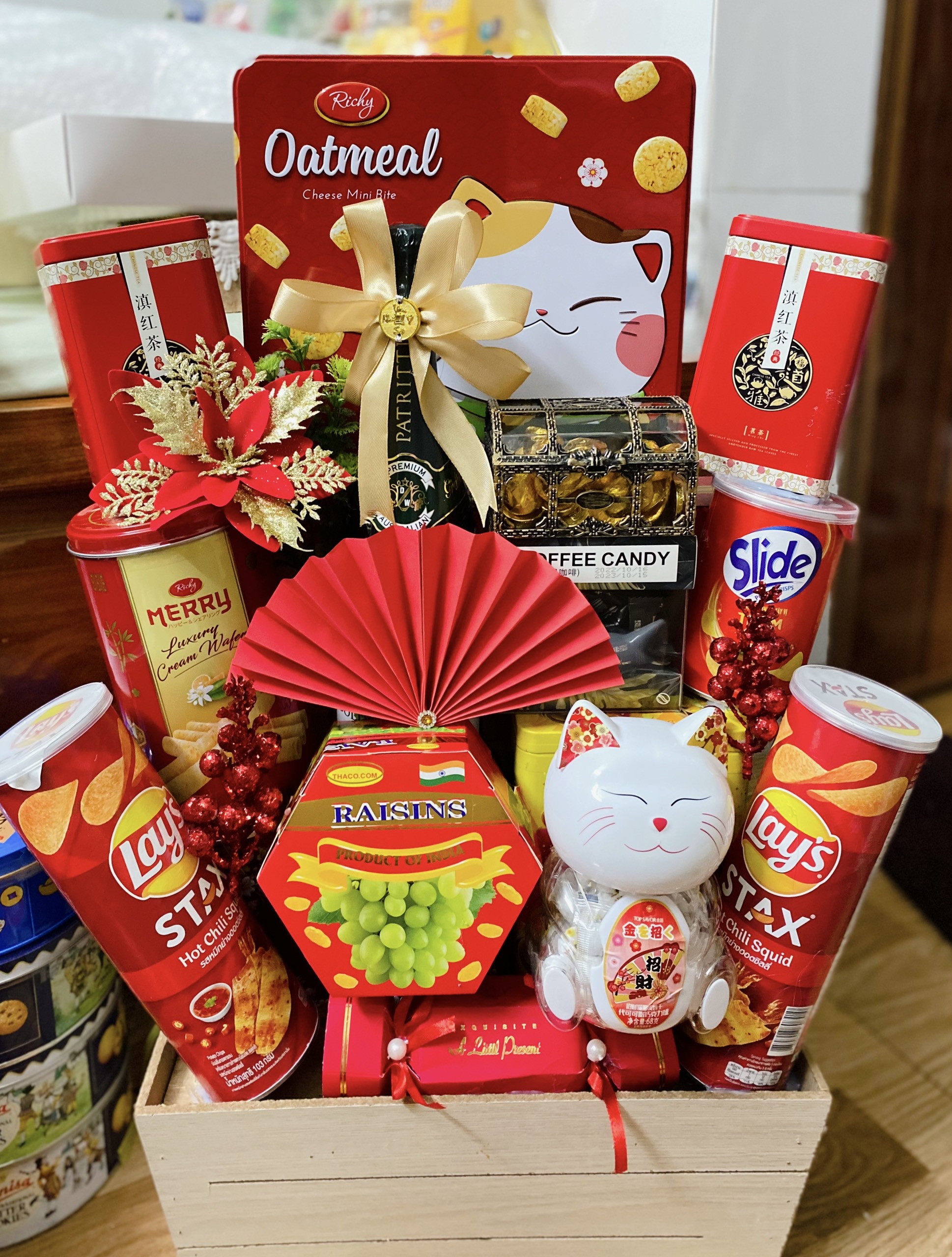 Tặng Quà Tết - Nghệ Thuật Giao Tiếp Qua Những Món Quà Ý Nghĩa