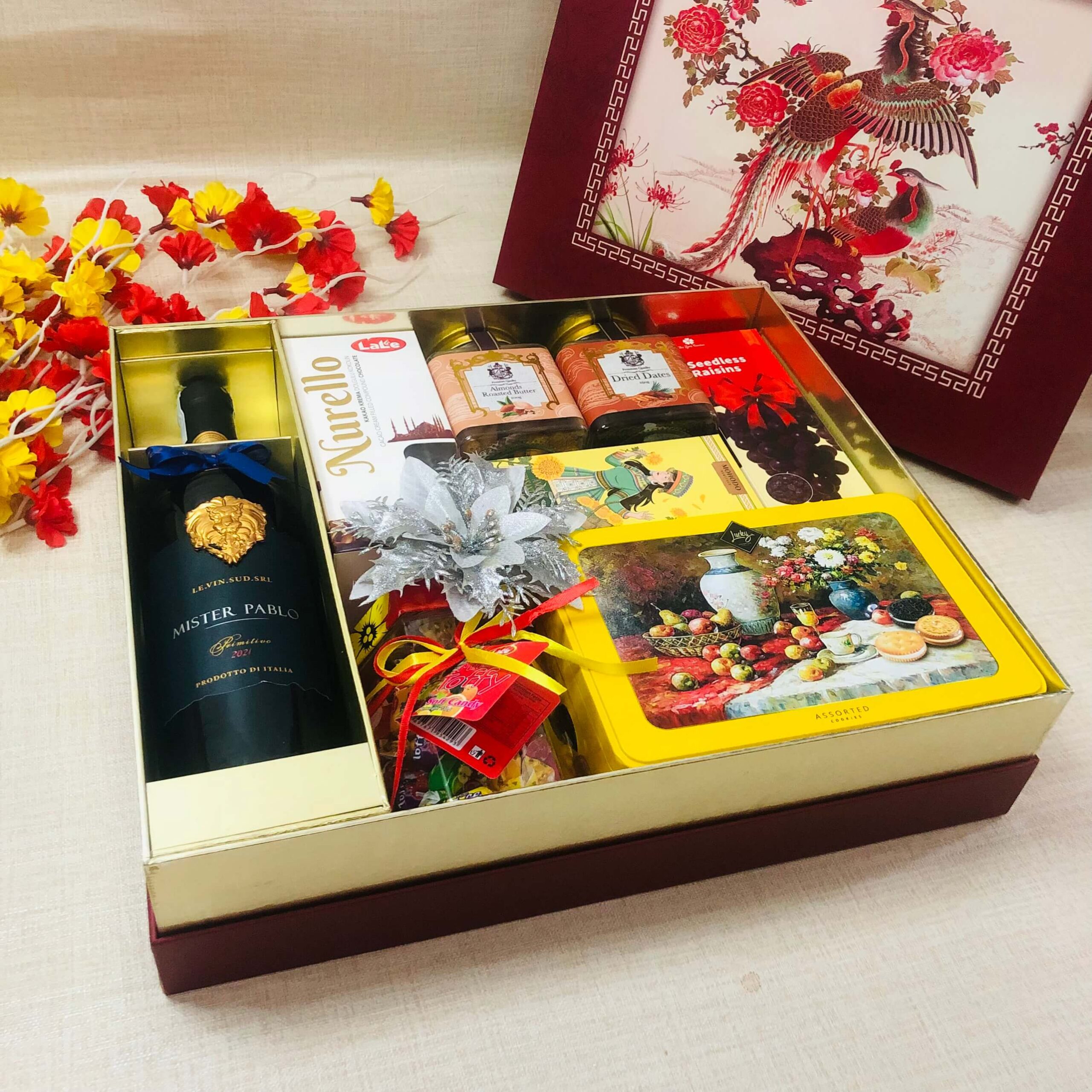 Mẫu hộp quà tết sang trọng - Điểm nhấn cho mùa lễ hội 1 Mẫu hộp quà tết sang trọng - Điểm nhấn cho mùa lễ hội